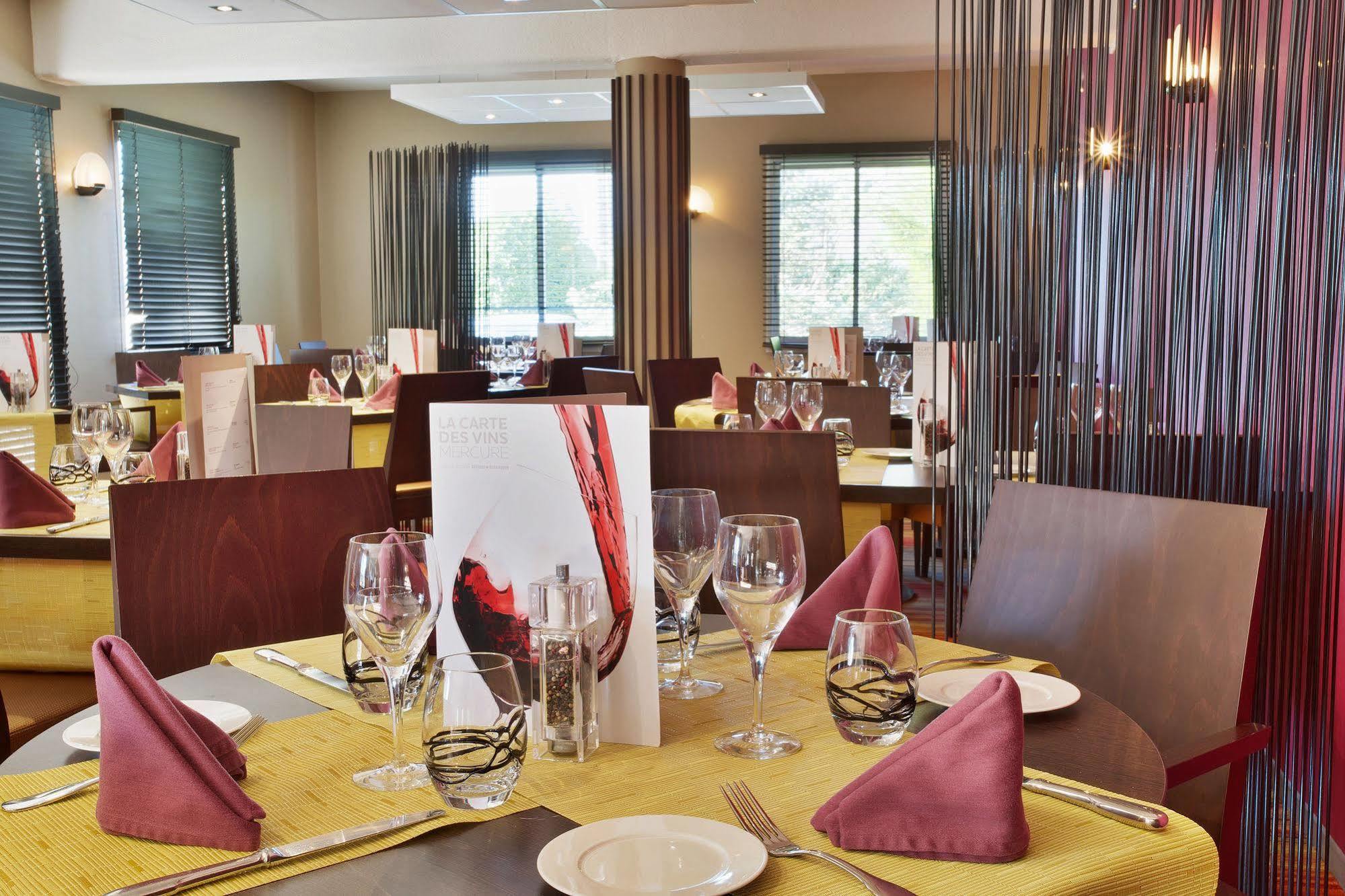 Mercure Hexagone Luxeuil Luxeuil-les-Bains Exterior foto