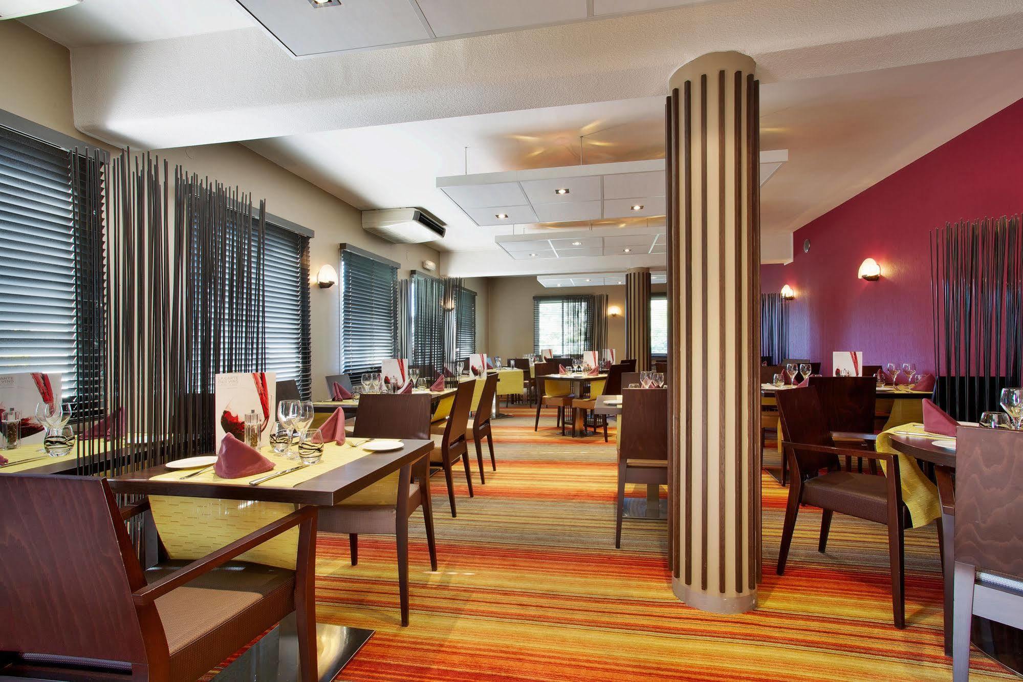 Mercure Hexagone Luxeuil Luxeuil-les-Bains Exterior foto