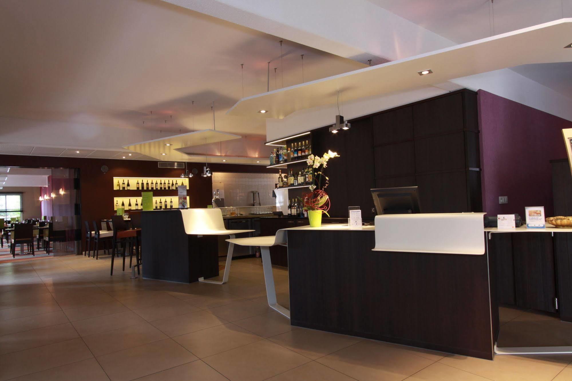 Mercure Hexagone Luxeuil Luxeuil-les-Bains Exterior foto