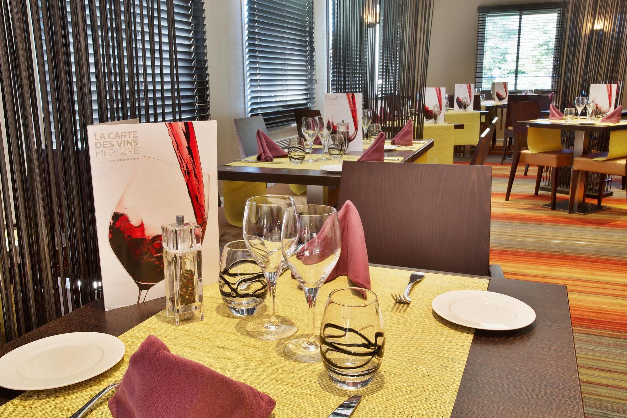 Mercure Hexagone Luxeuil Luxeuil-les-Bains Exterior foto