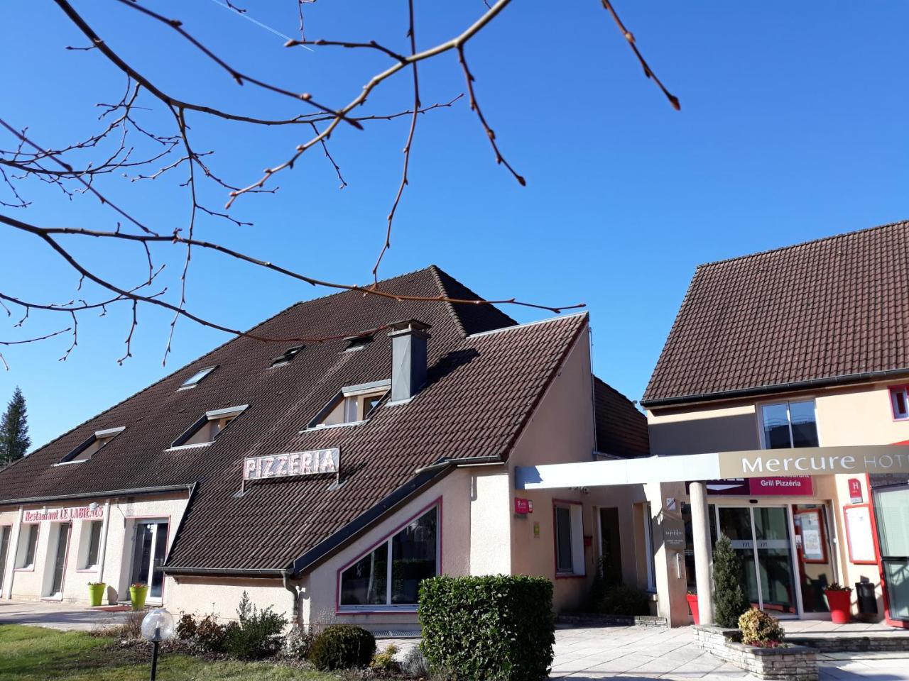 Mercure Hexagone Luxeuil Luxeuil-les-Bains Exterior foto
